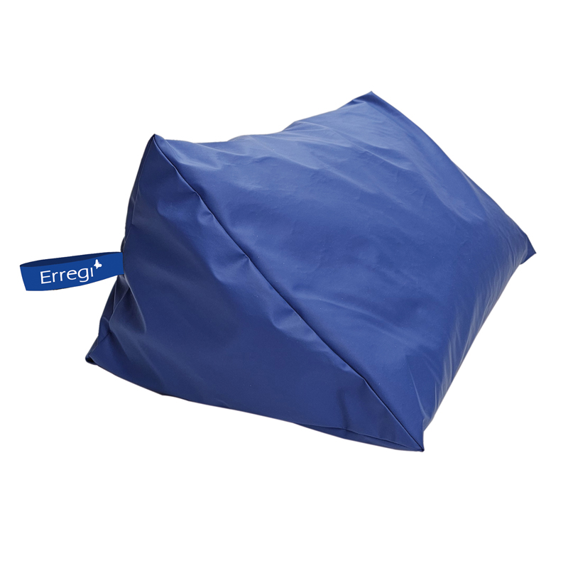 Removable triangular positioning cushion